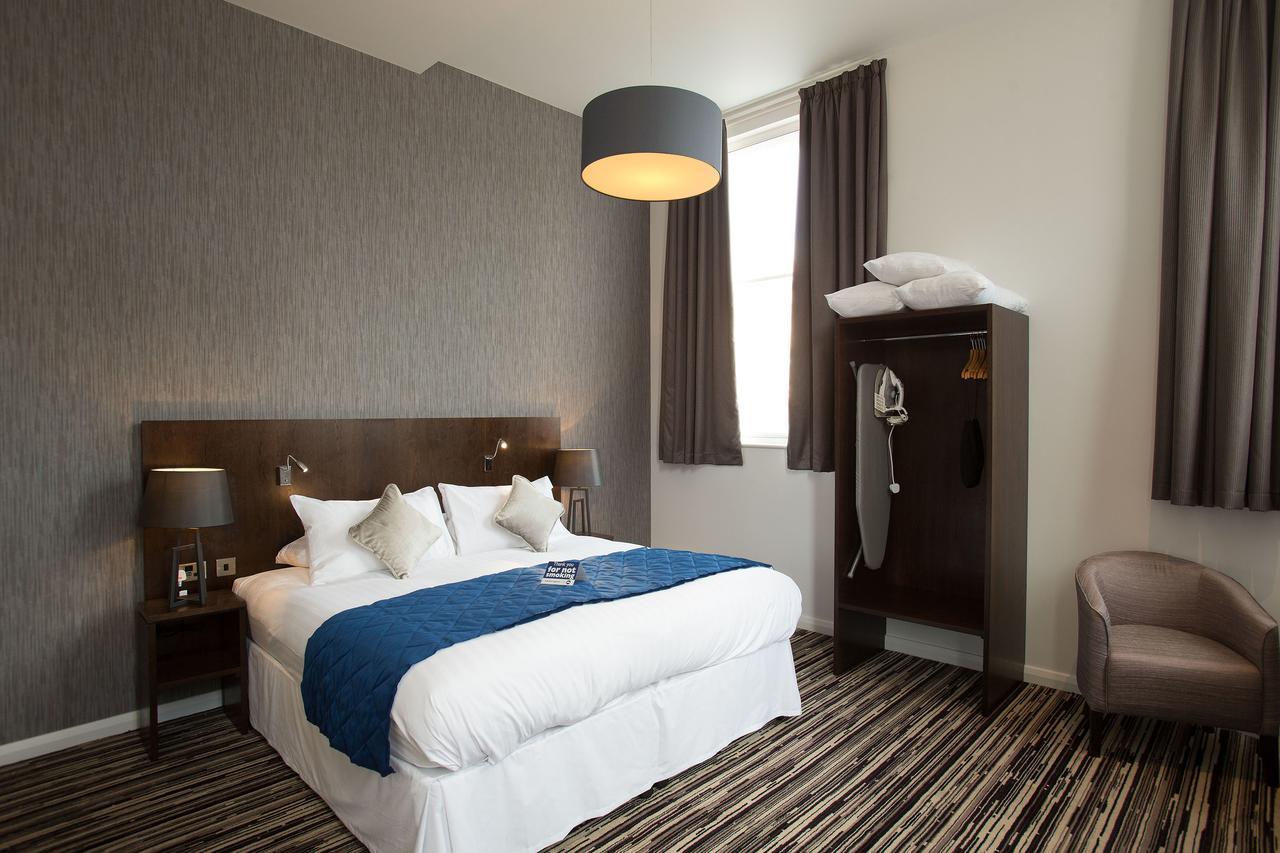The Furness Railway Wetherspoon Hotell Barrow-in-Furness Exteriör bild