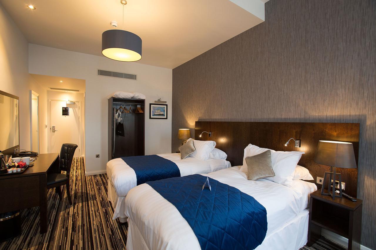 The Furness Railway Wetherspoon Hotell Barrow-in-Furness Exteriör bild