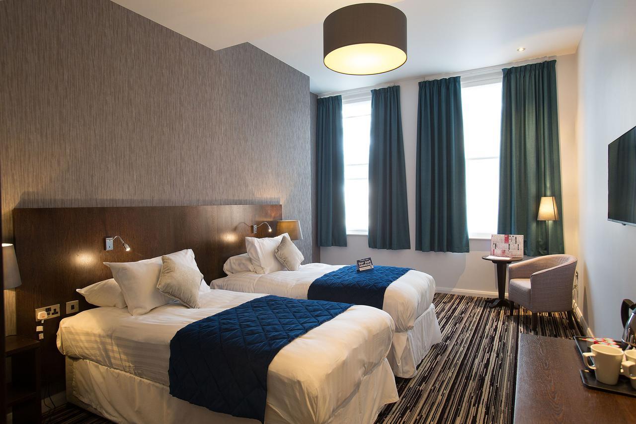 The Furness Railway Wetherspoon Hotell Barrow-in-Furness Exteriör bild