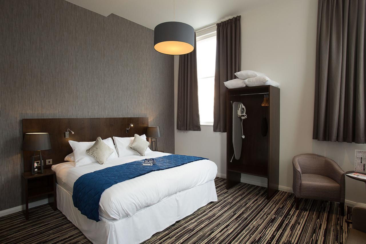 The Furness Railway Wetherspoon Hotell Barrow-in-Furness Exteriör bild
