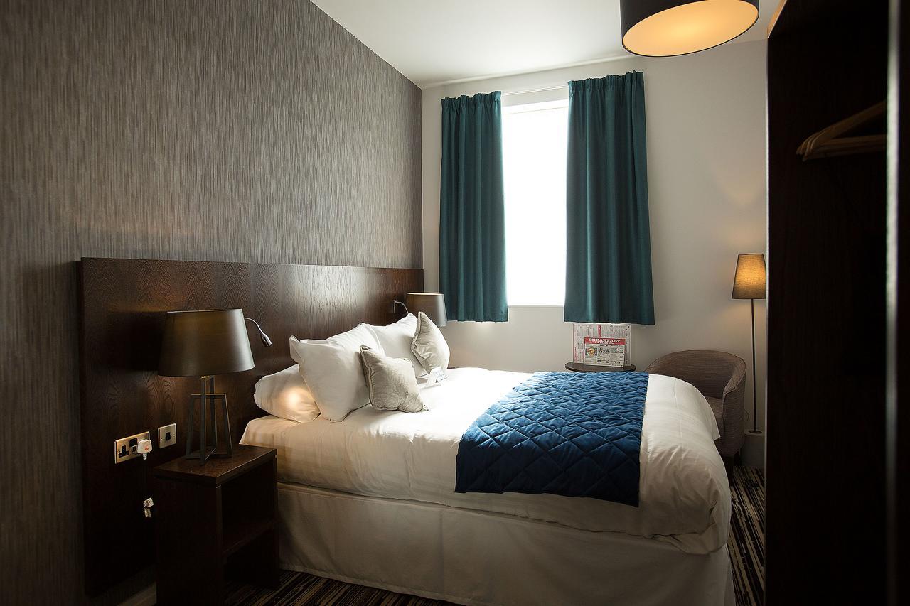 The Furness Railway Wetherspoon Hotell Barrow-in-Furness Exteriör bild
