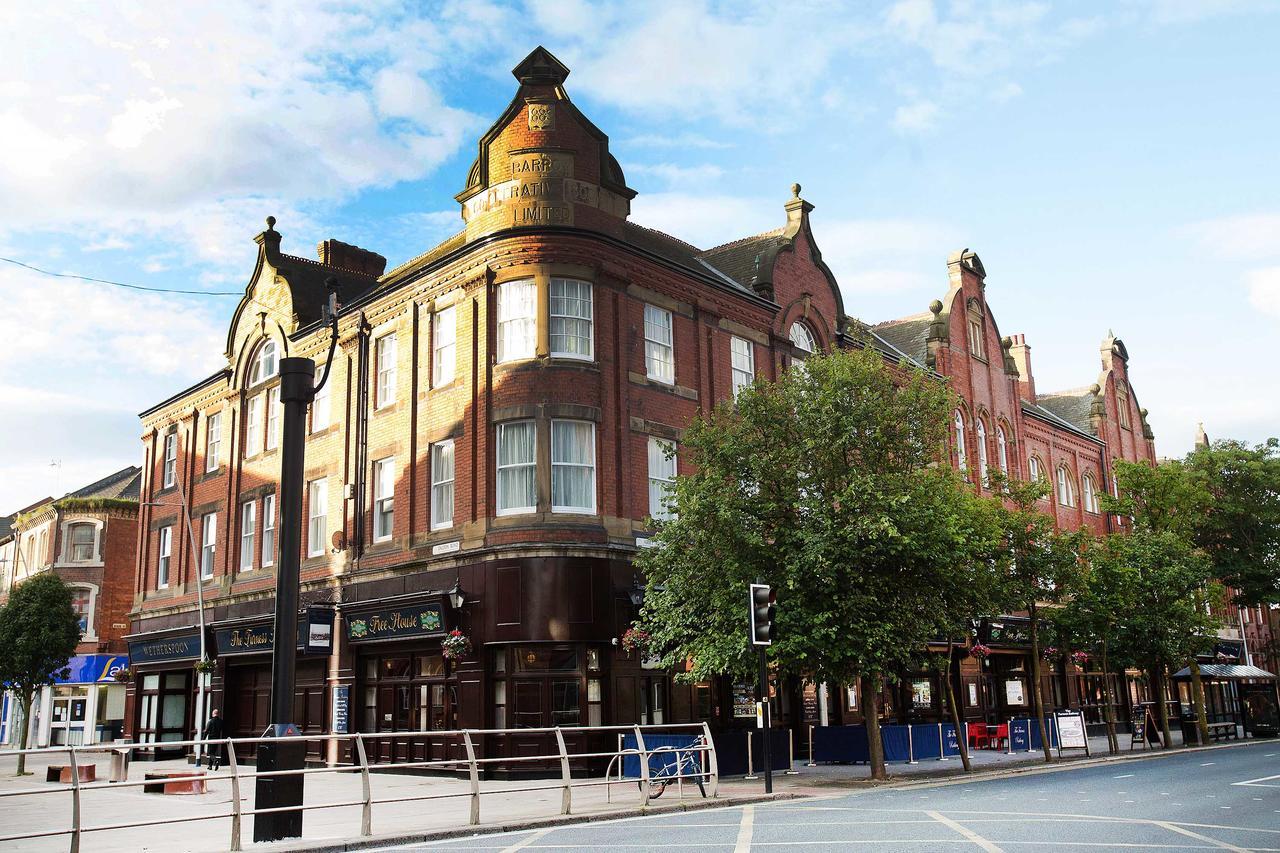 The Furness Railway Wetherspoon Hotell Barrow-in-Furness Exteriör bild