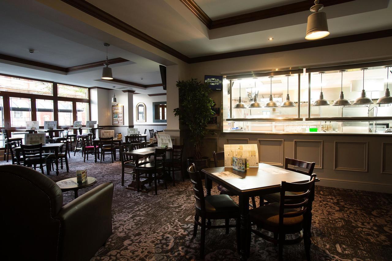 The Furness Railway Wetherspoon Hotell Barrow-in-Furness Exteriör bild