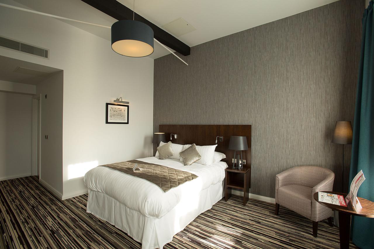 The Furness Railway Wetherspoon Hotell Barrow-in-Furness Exteriör bild
