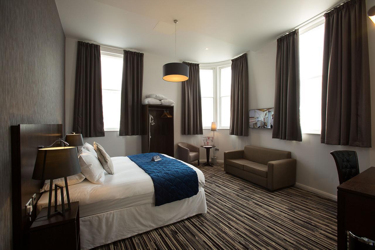 The Furness Railway Wetherspoon Hotell Barrow-in-Furness Exteriör bild