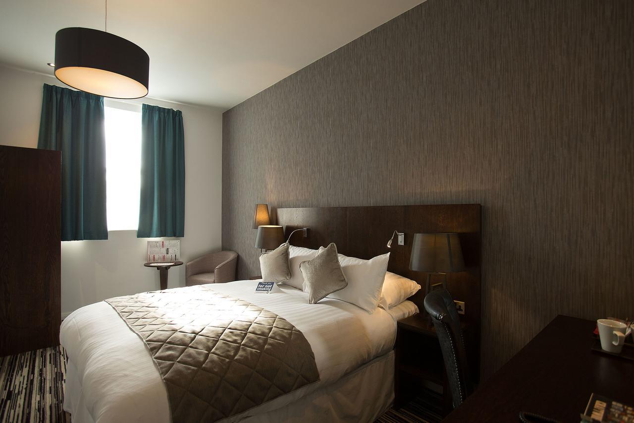 The Furness Railway Wetherspoon Hotell Barrow-in-Furness Exteriör bild