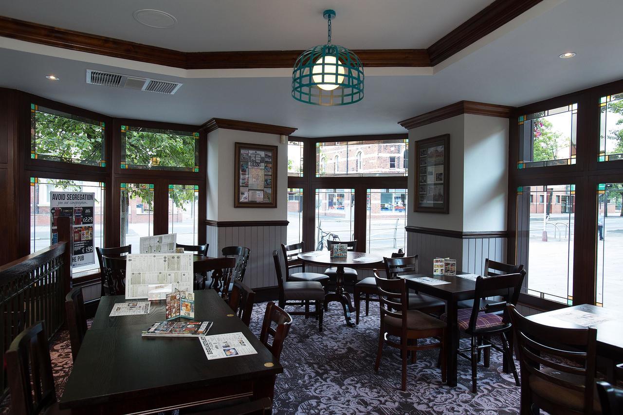 The Furness Railway Wetherspoon Hotell Barrow-in-Furness Exteriör bild