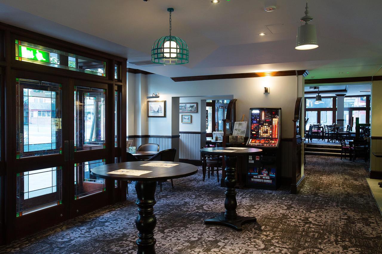 The Furness Railway Wetherspoon Hotell Barrow-in-Furness Exteriör bild